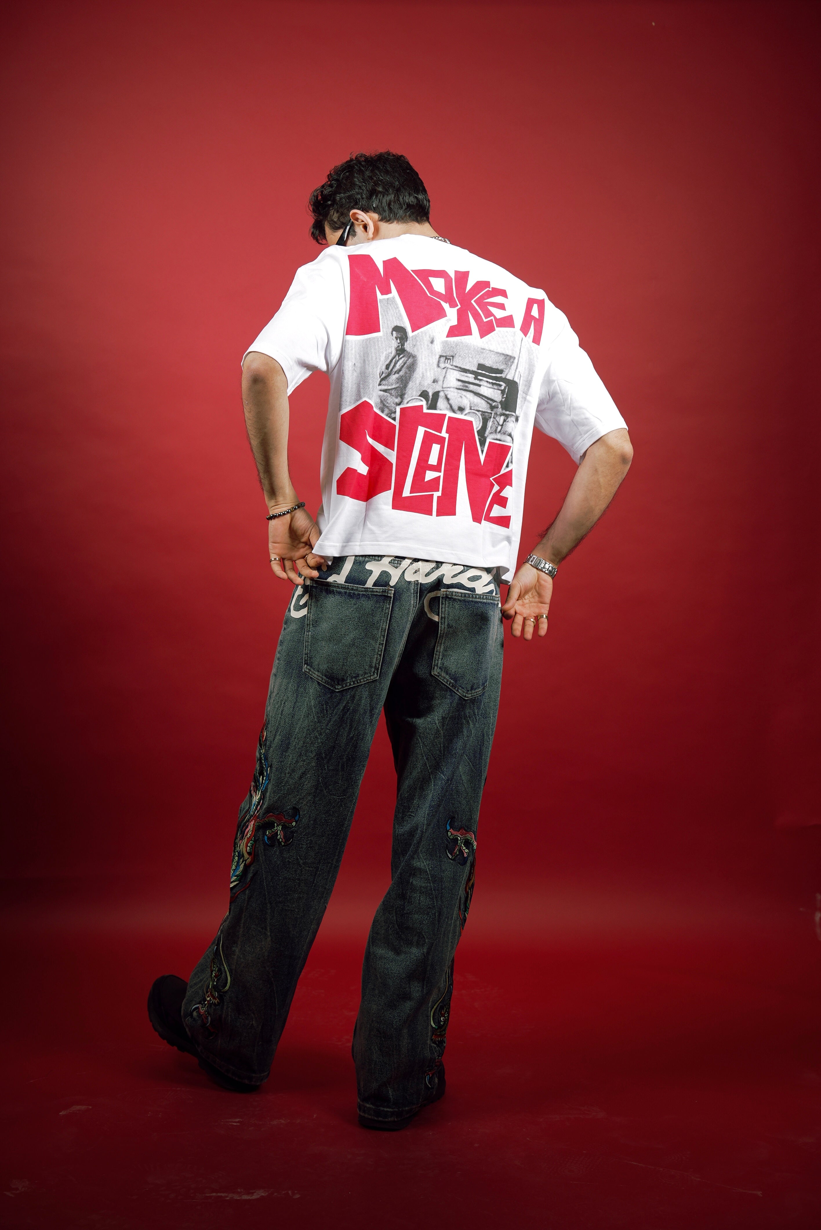 MAKE A SCENE OVERSIZED TEE – WHITE