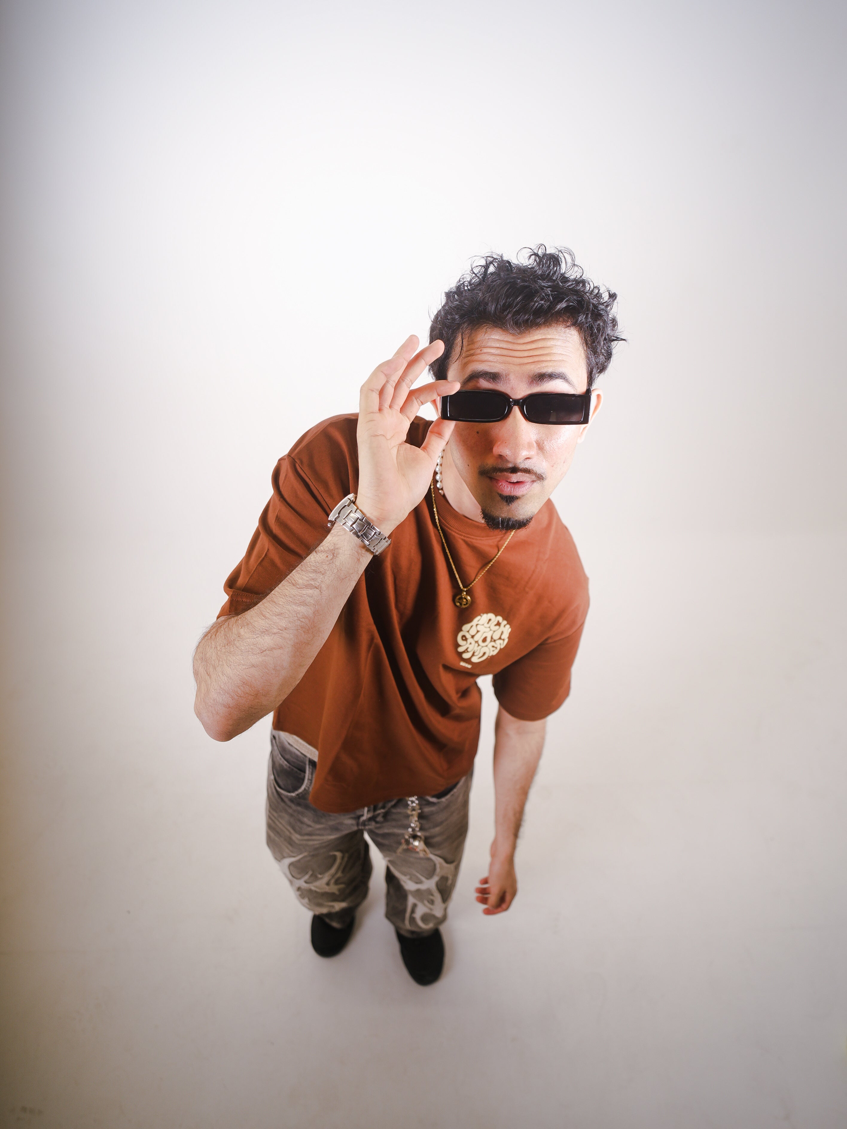 KOCHI TO CAMDEN OVERSIZED TEE — BROWN