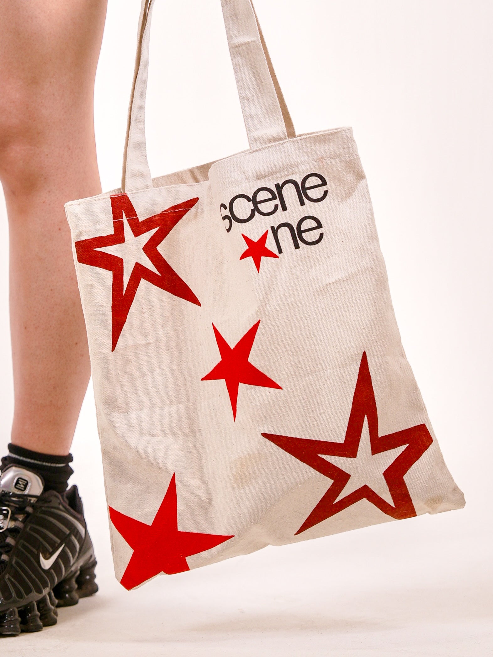 SCENE ONE STAR TOTE - BEIGE